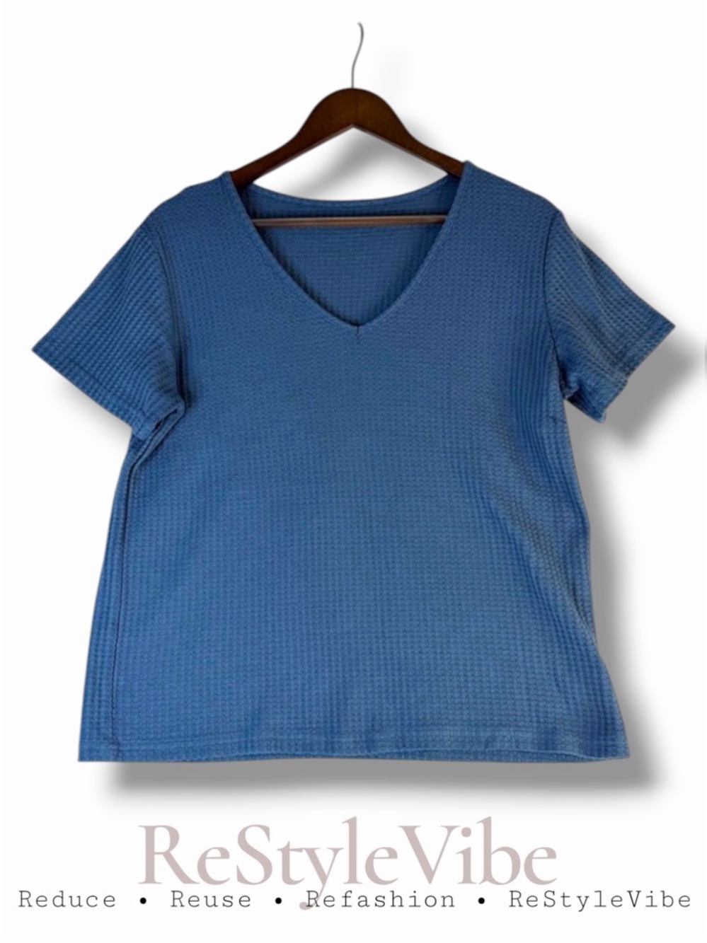 EMERY ROSE Women’s Size L Shirt Tee Short Sleeve Waffle Knit V-Neckline